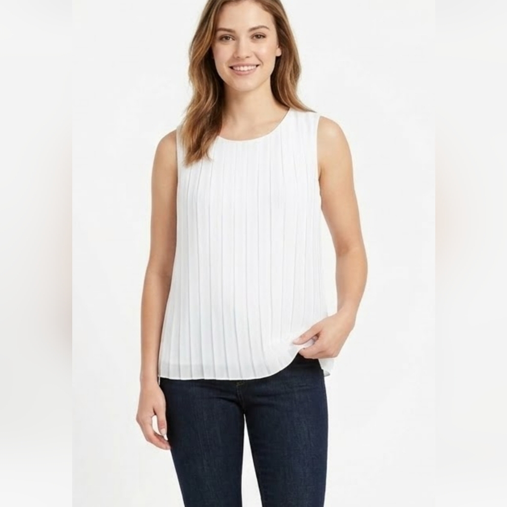 Calvin Klein White Sleeveless Pleated Shell Blouse - Clean Finish Hem Small